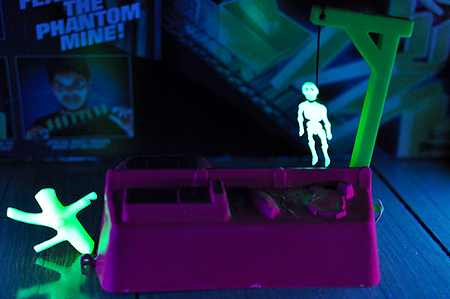 The Domino Rally Glow In The Dark Ghost Ride!