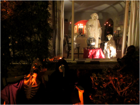 Halloween 2011: Trick-Or-Treating is for grown-ups!
