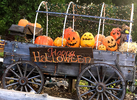 Happy Halloween! We went into the mountains and found a Halloween wagon!