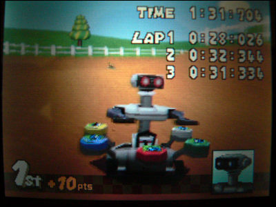 R.O.B. the Robot in Mario Kart DS! :o