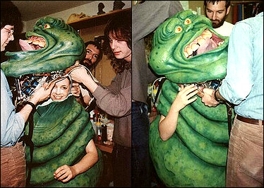 Robin getting into the Slimer suit!