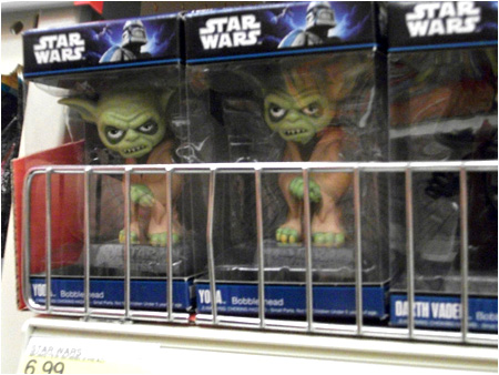 Yoda is a zombie! Aieeeeeeeeeeeeeee!!!!!!