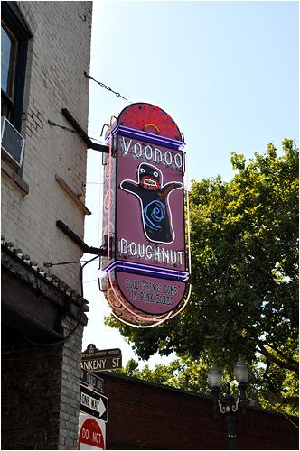 The Voodoo Doughnut storefront.