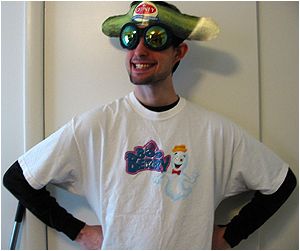 BOO BERRY SHIRT KEEPS WEBMASTER HAPPY.