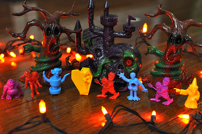 The Amazing Amazon.com Haunted House Monster Bucket!
