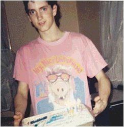Eminem sporting his ghetto-tough ALF shirt.