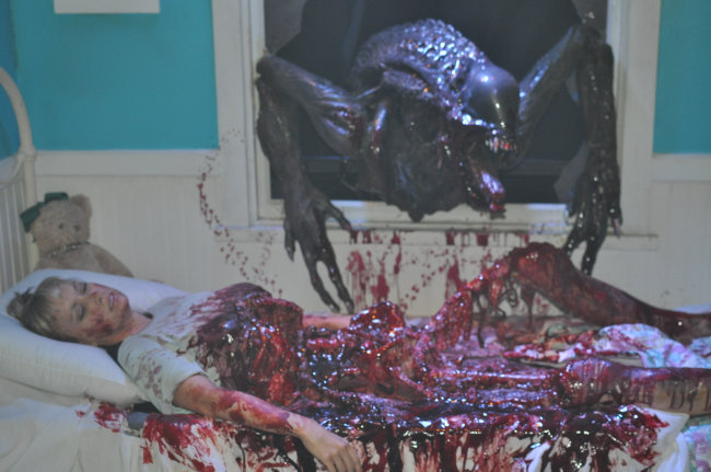 Universal's Halloween Horror Nights to Feature 'AVP: Alien vs