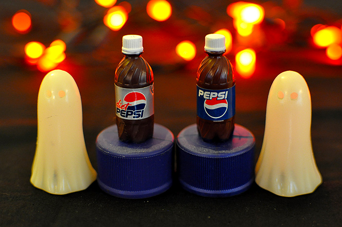 Monsters Meet Pepsiman Secret Mystery Ghost Pepsi & Diet Pepsi bottle cap figure from Japan!