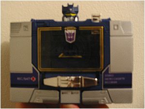 I SEE YOU, SOUNDWAVE!